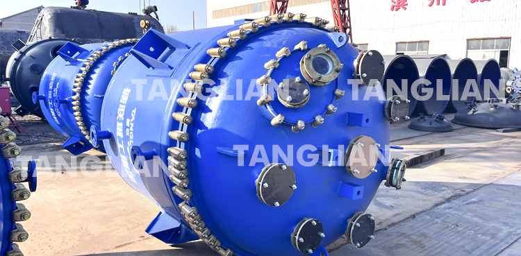 反應(yīng)釜瓷面產(chǎn)生鱗爆及微孔的原因及處理方法(圖1) 文章25.jpg